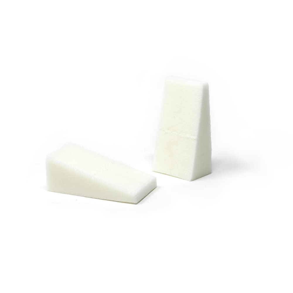 Amazon Essentials Cosmetic Foam Wedges For Makeup, 32 Count (Previously Amazon Basics)