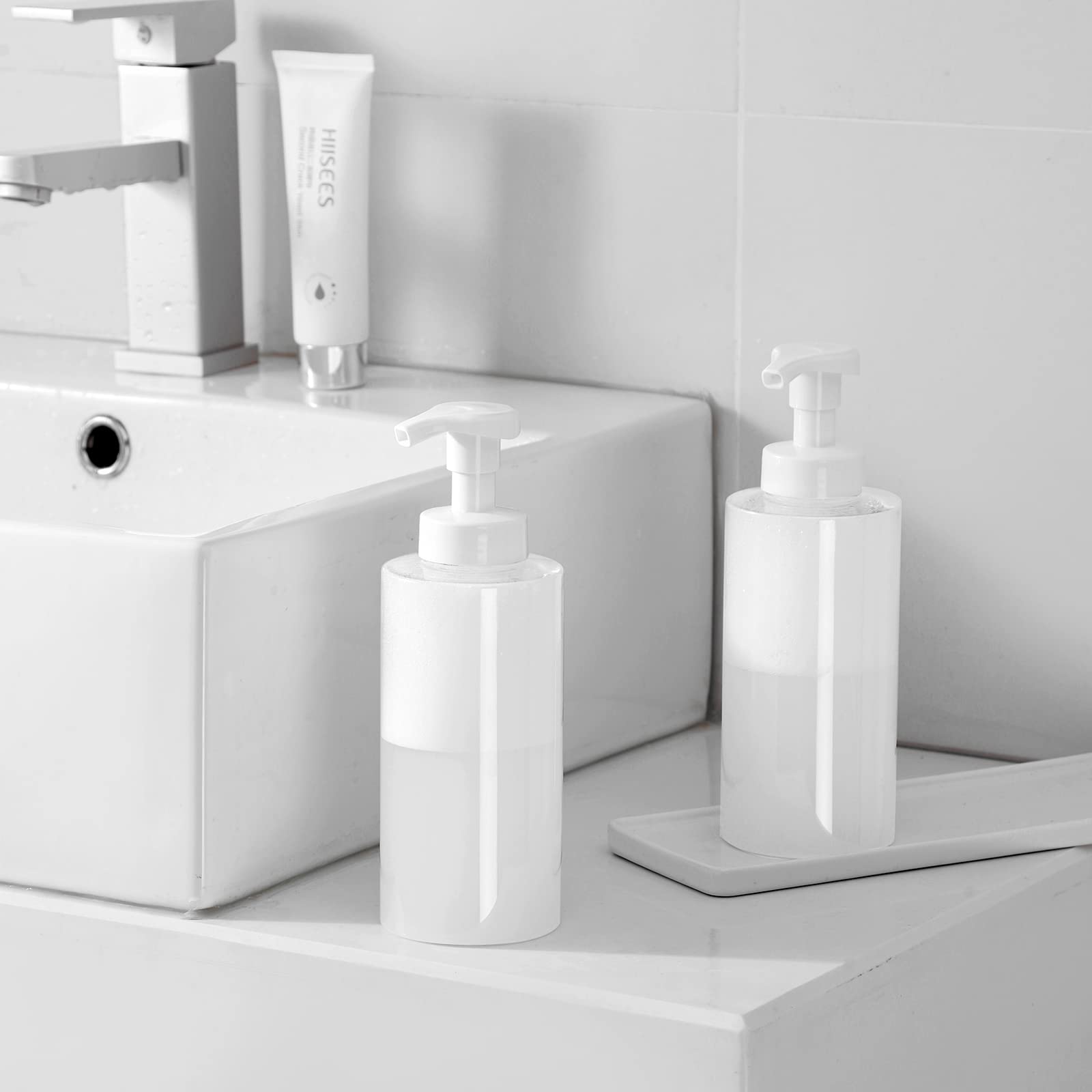UUJOLY Foaming Soap Dispenser, 17 OZ Refillable Plastic Soap Pump Bottle for Liquid Soap, Shampoo, Body Wash, 2 Pcs, Clear