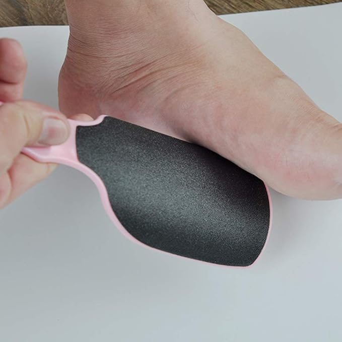 Beaupretty Curved Foot File Callus Remover, 2pcs Professional Scrubber Pedicure Tool Kit for Dead Skin (Random Color)