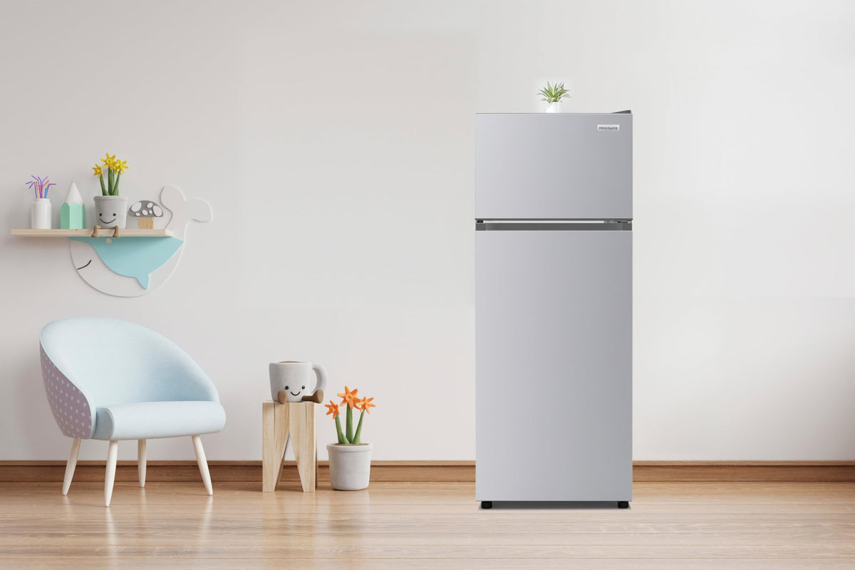 Frigidaire, 2 Door Apartment Size Refrigerator with Freezer, 7.5 cu ft, Adjustable Spill-Proof Shelves, Crisper Bins, Platinum Silver, Garage Ready