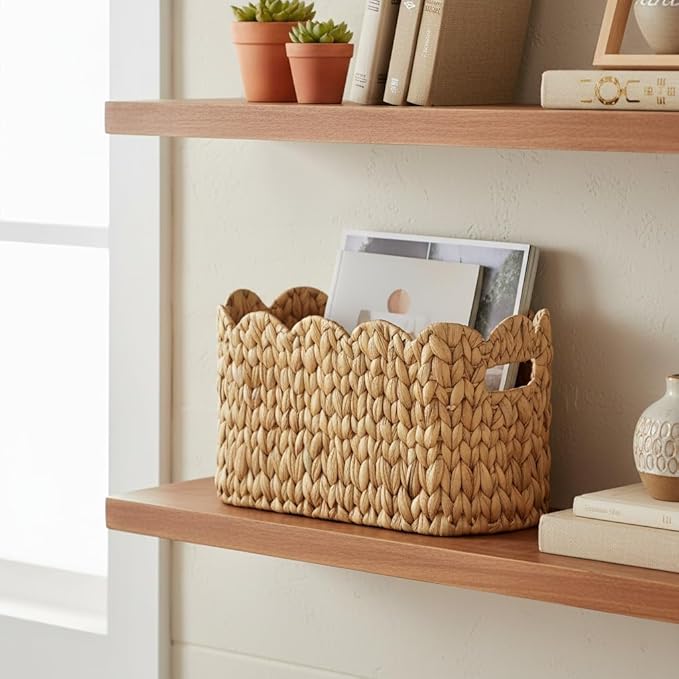Coeusy Toilet Paper Storage Basket,Scalloped Wicker Basket for Bathroom Organizers and Storage,Hand-Woven Rattan Bathroom Decor Accessories,Natural Water Hyacinth
