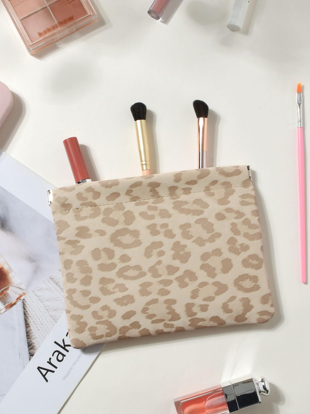 Ksriylm Leopard Leather Small Makeup Pouch for Women,Cosmetic Accessories,Waterproof and Portable Cosmetic Bag,Self-closing, No Zipper, Aesthetic Storage Pouch,Lipstick for Purse,Oyster Grey Brown