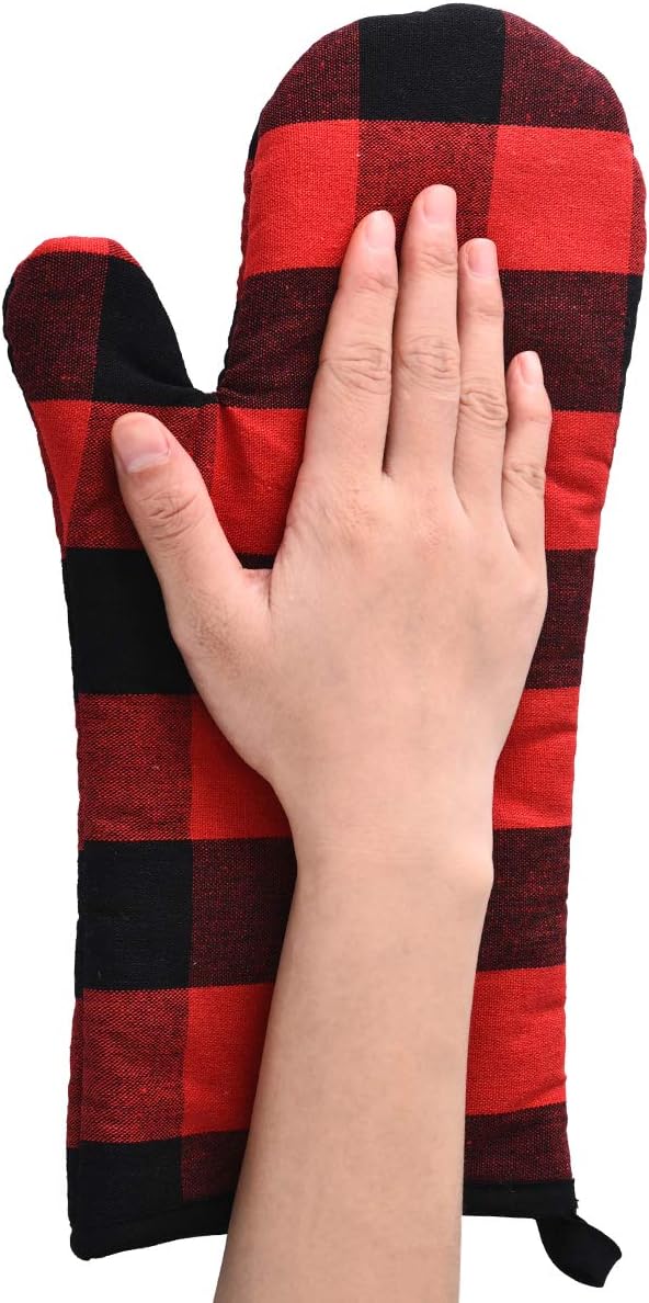 Win Change Oven Mitts and Potholders BBQ Gloves-Oven Mitts and Pot Holders with Recycled Infill Silicone Non-Slip Cooking Gloves for Cooking Baking Grilling (4-Piece Set) (Black/Red)