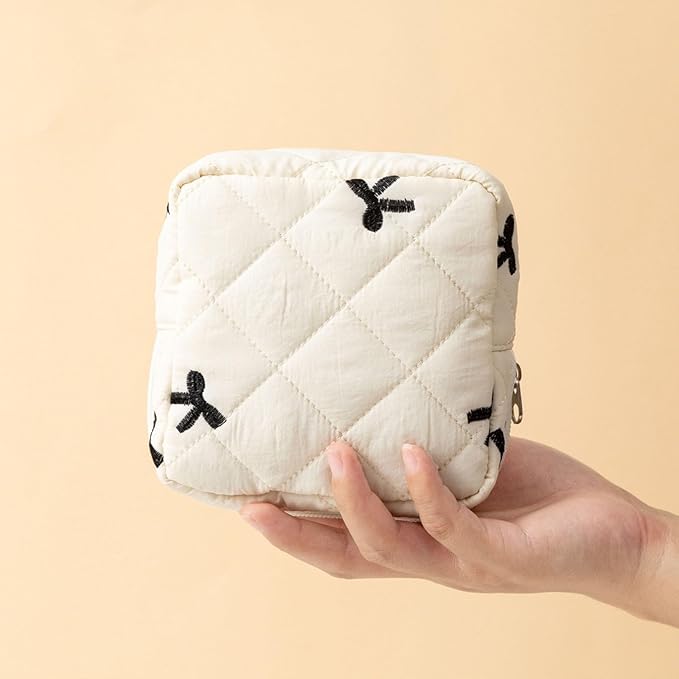 Storage Bags，Butterfly Knot Sanitary Pad Storage Organiser Portable Feminine Hygiene Holder Tampon Organiser for Travel and Daily Use