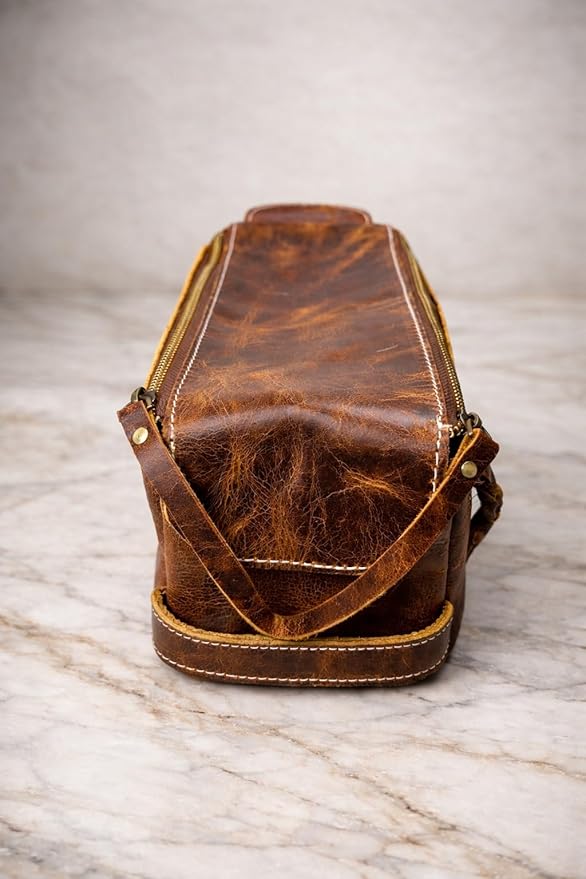 DEBKIN FOCUS Premium Top Grain Buffalo Leather Toiletry Bag for Men & Women – Travel Toiletry Wash Bag, Shaving Grooming Organizer, Water Resistant Lining, Unisex Makeup Travel Pouch