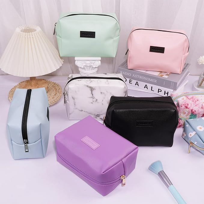 MAANGE Small Makeup Bag For Purse, Travel Cosmetic Bag Makeup Pouch PU Leather Portable Versatile Zipper Pouch For Women (Green)