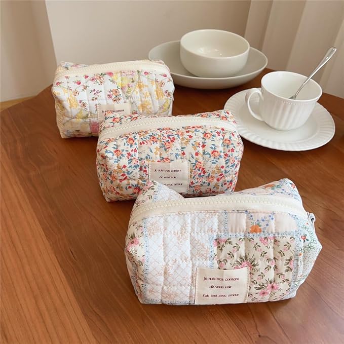 Sminra Floral Makeup Bag Pouch - Small Quilted Cosmetic Organizer for Travel Daily, Aesthetic Cottagecore Cotton Toiletry Pencil Purses with Zipper, Portable Gift for Women Girls (Blue Floral-S)