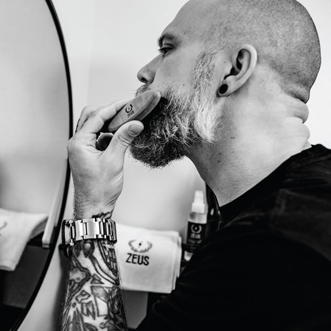 ZEUS Vegan Beard Brush for Men, Soft Bristle Pocket Grooming Tool (N73)