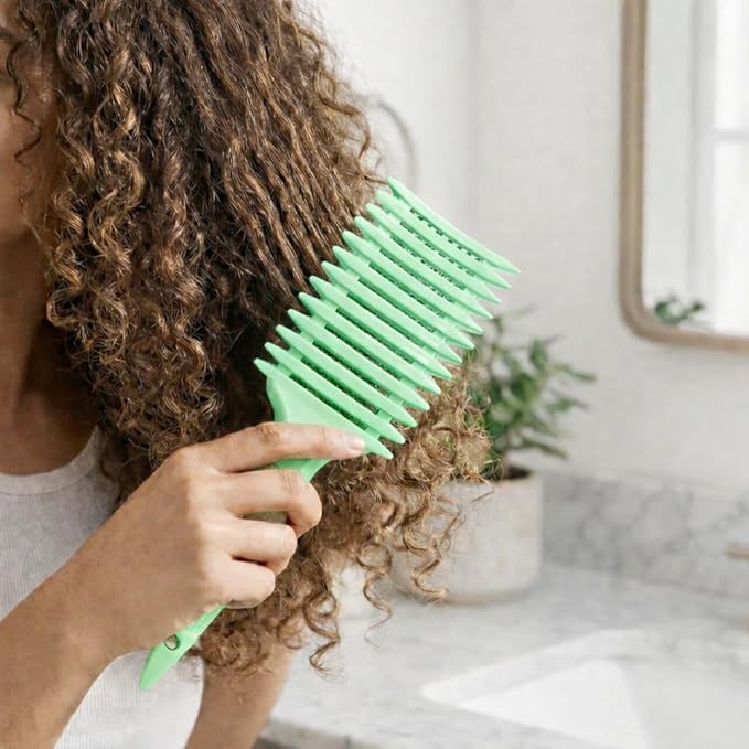Curl Defining Brush with Hair Clips – Detangling Tool for Wet or Dry Styling, Ideal for Curly Hair, Women & Girls (Green)