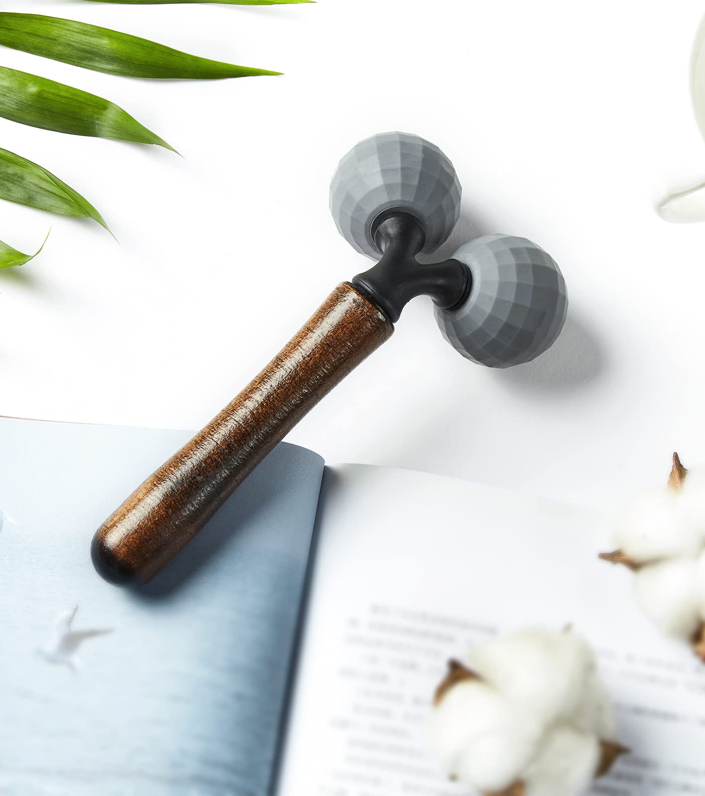 Lyanxinlei Relax Massage Roller - Body Massage Tools Myofascial Trigger Points Reduce Muscle Soreness Tightness Leg Cramps for Circulation, Stress, Arthritis and Hand Pain Relief & Recovery (Grey)