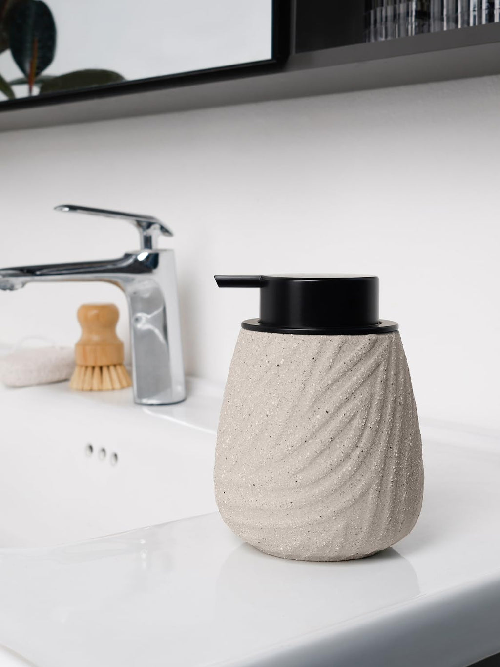 Avidanza 14 oz Ceramic Hand Soap Dispenser for Bathroom & Kitchen - Refillable Liquid Dish Pump with Non-Drip Design, Modern Farmhouse Style
