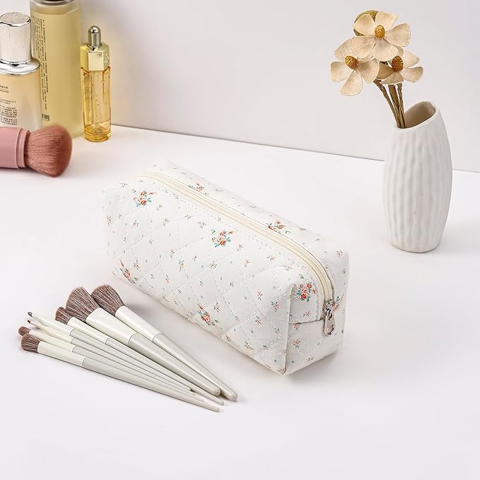 WHHJM Cute Floral Makeup Brush Bag Small Cotton Quilted Cosmetic Bag for Women Travel Toiletry Zipper Make Up Pouch (Yellow Small Flowers)