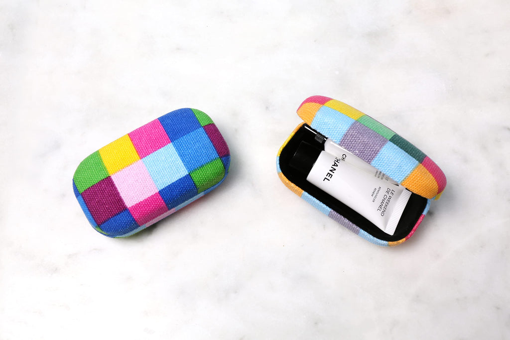 Kikkerland Multi Color Plaid Print Small Travel Portable Compact Organizer Case Container for Earbuds, Jewelry, Loose Change