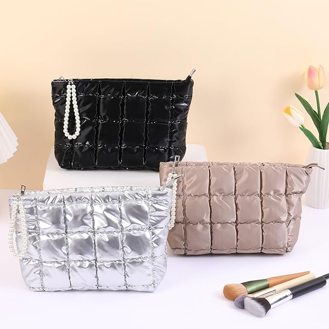 Beayuva Puffer Quilted Makeup Bag Travel Cosmetic Bag Portable Puffy Checkered Toiletry Pouch Skincare Organizer Purse Pencil Case (White)