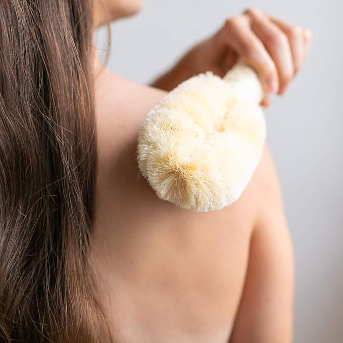 GranNaturals Bath & Shower Dry Skin and Body Sisal Brush | Naturals Fibers to Improve Blood Circulation, Exfoliate Skin, and Reduce Cellulite