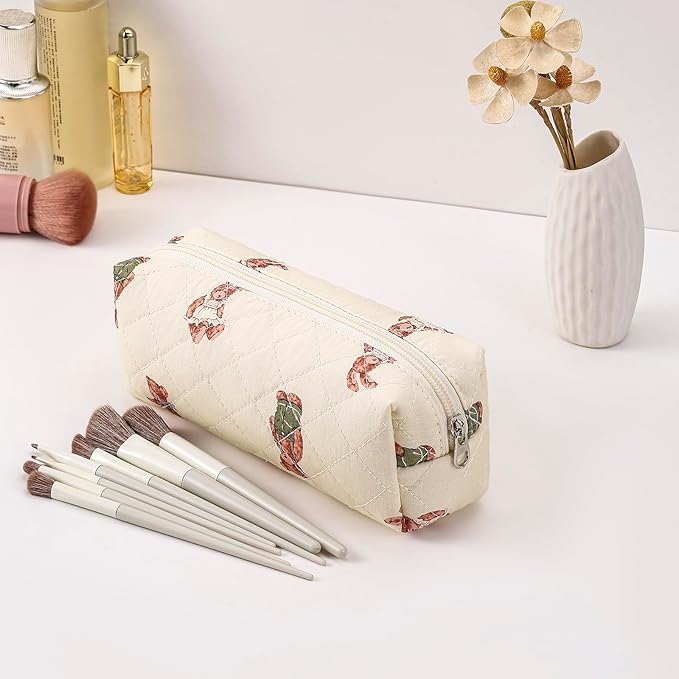 WHHJM Cute Floral Makeup Brush Bag Small Cotton Quilted Cosmetic Bag for Women Travel Toiletry Zipper Make Up Pouch (Bear)