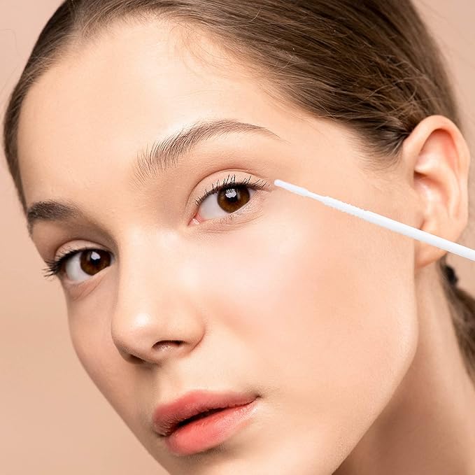 Dming 200PCS Micro Applicators Brushes Mini Cotton Swabs Remove Grafted Eyelash Glue Dedicated Brush Disposable Microswabs for Eyelash Extensions Make up and Lash Clean and Personal Care (White 1)
