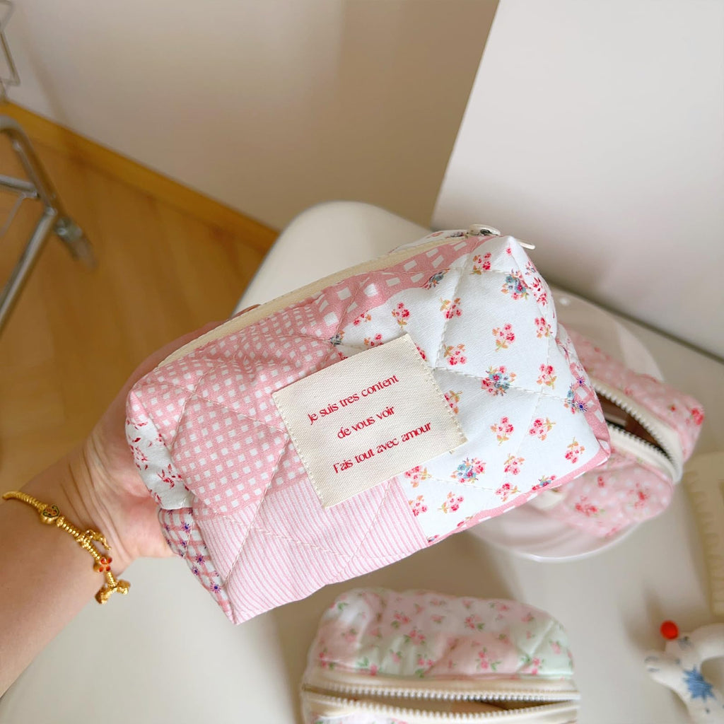 Sminra Small Quilted Makeup Pouch, Floral Cotton Cosmetic Bag for Purse, Cottagecore Zipper Pouch Organizer for Daily Essentials, Soft Mini Toiletry Pouch, Pink Floral-S