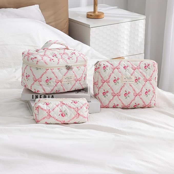 uekeboag 3Pcs Large Travel Quilted Makeup Bag for Women, Floral Cotton Cosmetic Bag, Coquette Aesthetic Floral Toiletry Organizer Bag(3Pcs PinkBow