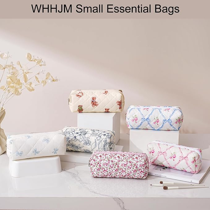 WHHJM Cute Floral Makeup Brush Bag Small Cotton Quilted Cosmetic Bag for Women Travel Toiletry Zipper Make Up Pouch (Little dog)
