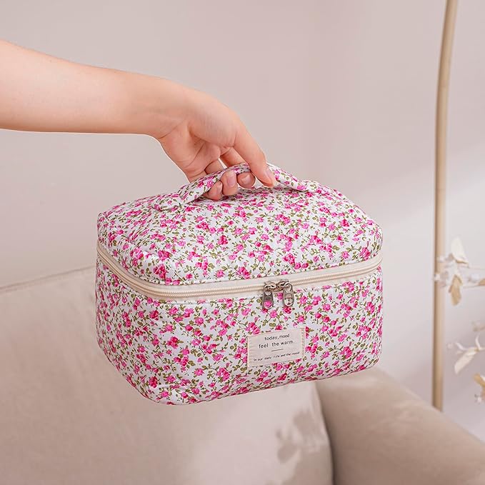 uekeboag Large Travel Quilted Makeup Bag for Women, Floral Cotton Cosmetic Bag, Coquette Aesthetic Floral Toiletry Organizer Bag(Rosered Flower
