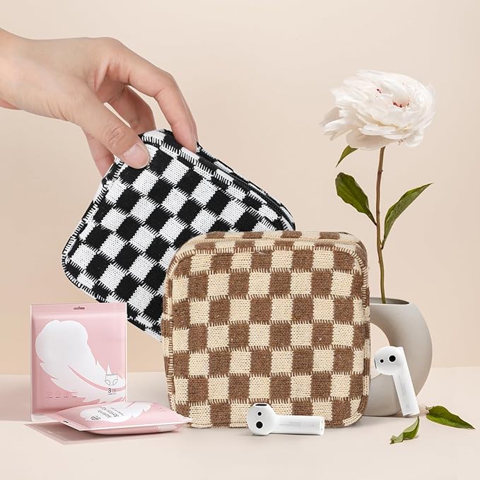 CekPo Sanitary Napkin Storage Bag, Menstrual Pad Zipper Checkered Portable Period Bag Panty Liners, Tampon Storage Pouch for Women Ladies Daily Use Storage Purse Travel