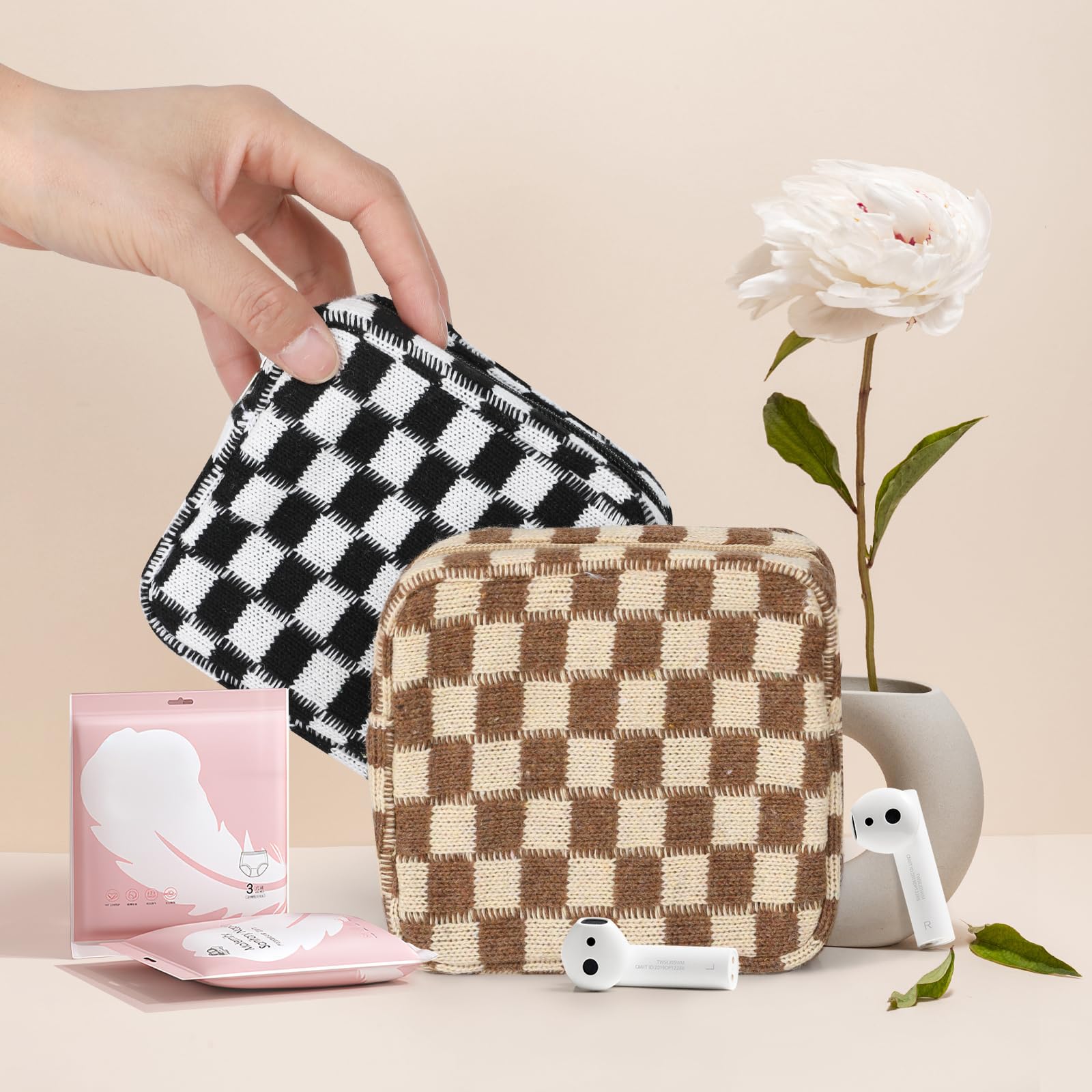 CekPo Sanitary Napkin Storage Bag, Menstrual Pad Zipper Checkered Portable Period Bag Panty Liners, Tampon Storage Pouch for Women Ladies Daily Use Storage Purse Travel