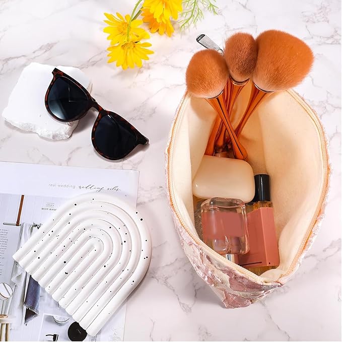 URSKYTOUS Flower Makeup Bag Travel Large Floral Cosmetic Bags for Women Cute Makeup Pouch Zipper Cosmetic Pouch for Purse Embossed Pink Aesthetic Make up Organizer Bag Portable Toiletry Bag