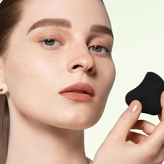 Strokes Beauty Lab Original Beauty Blender Makeup Sponge Applicator for Powder, Cream & Liquid, Beauty Tools Puff, Streak Free Application, Vegan, Cruelty Free Made in USA, Black