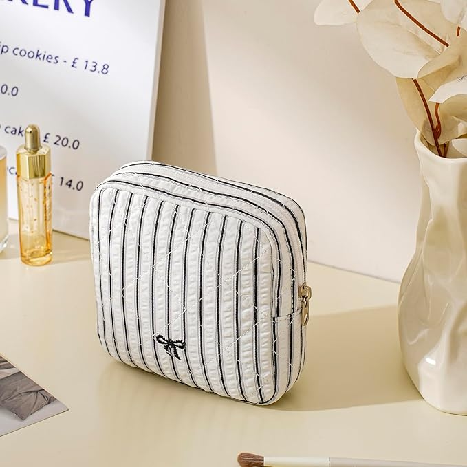 RSRSLEII Small Quilted Striped Cosmetic Pouch for Purse, Mini Cotton Makeup Bag with Compartments, Cute Zipper Lipstick Holder for Women (24 Black Stripes)