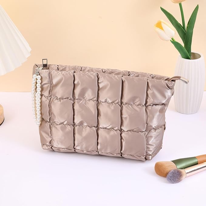Beayuva Puffer Quilted Makeup Bag Travel Cosmetic Bag Portable Puffy Checkered Toiletry Pouch Skincare Organizer Purse Pencil Case (Champagne Gold)