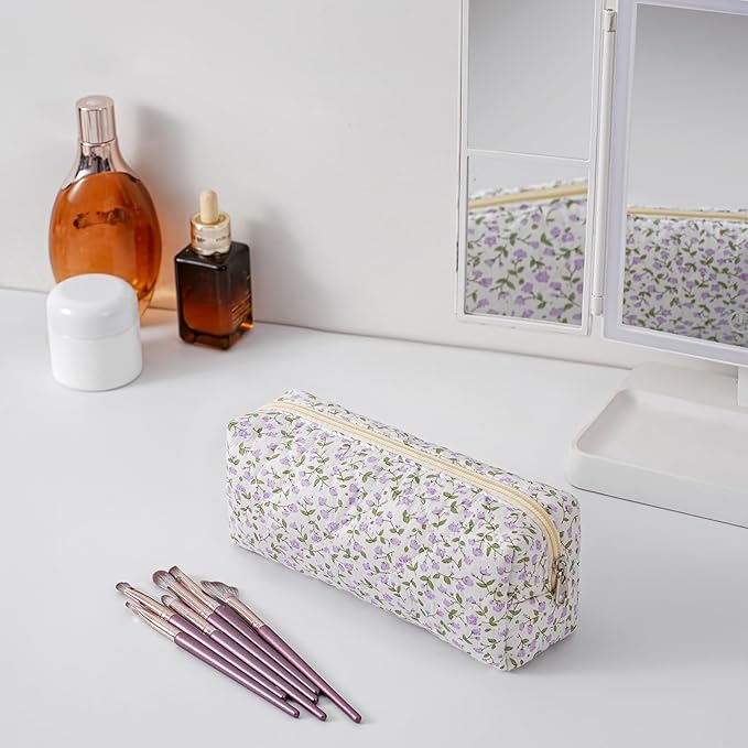 HHQQWZ Cute Floral Cotton Makeup Brush Cosmetic Bag for Women, Travel Quilted Zipper Make Up Bag, Flowers Toiletry Organizer Case Kawaii Makeup Cosmetic Travel Cloth Pouch (Purple Floral)