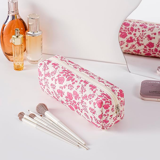 WHHJM Cute Floral Makeup Brush Bag Small Cotton Quilted Cosmetic Bag for Women Travel Toiletry Zipper Make Up Pouch (Rose Red Floral)