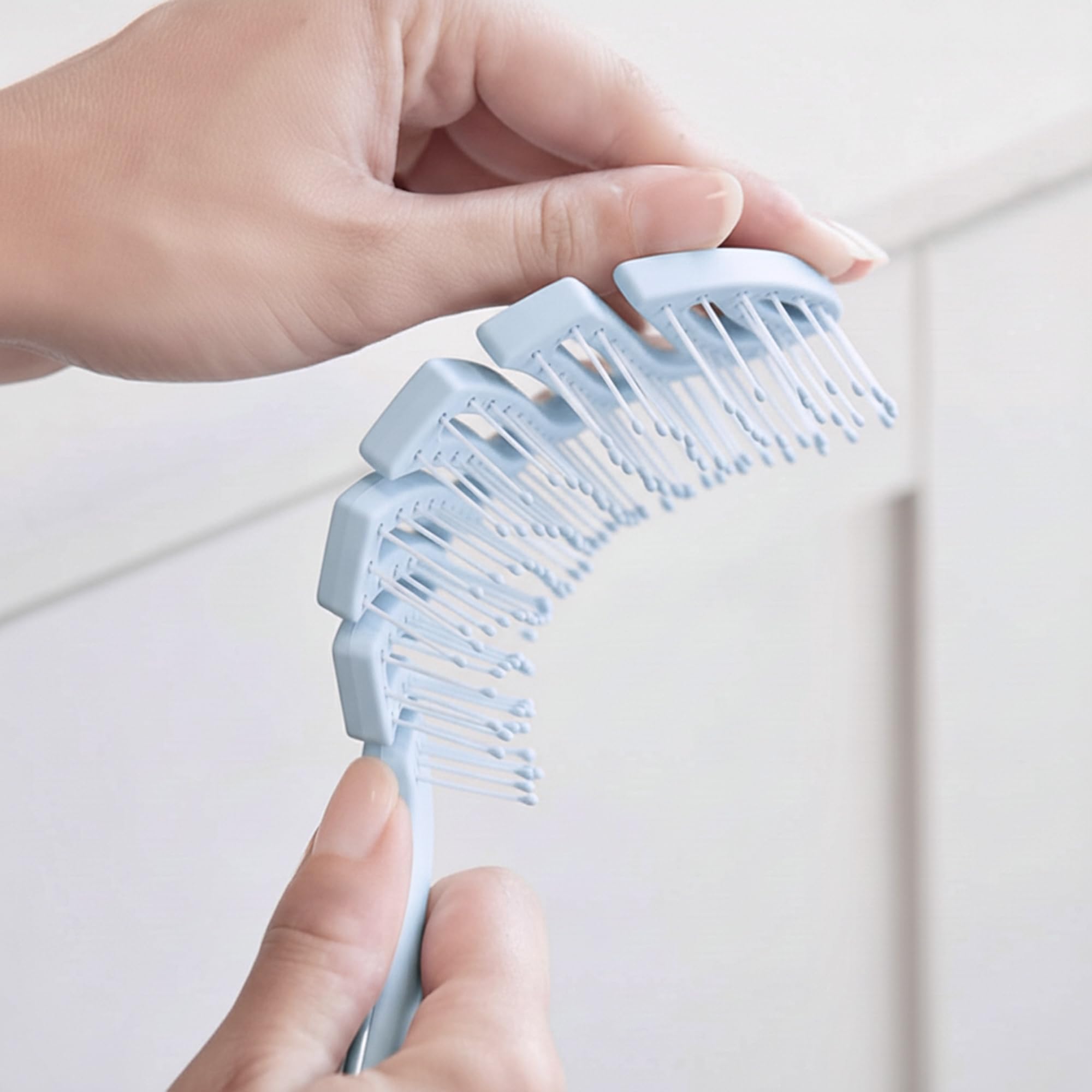 LAVANPRO New York Flex Detangling Hair Brush (BABY BLUE)