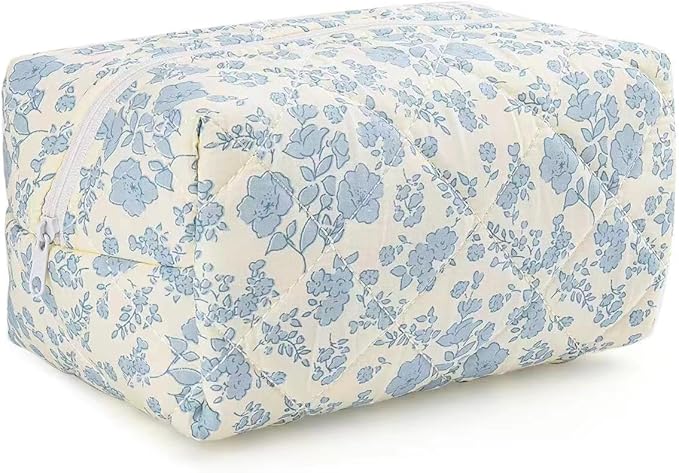 MZLUWM Puffy Coquette Floral Quilted Makeup Bag - Large Fashionable Travel Pouch, Cute Blue