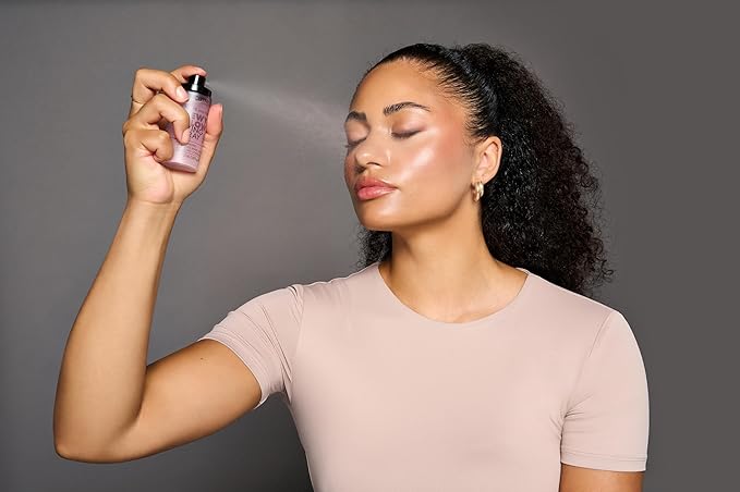 Catrice Prime & Fine Illuminating Dewy Glow Spray, Pack of 1