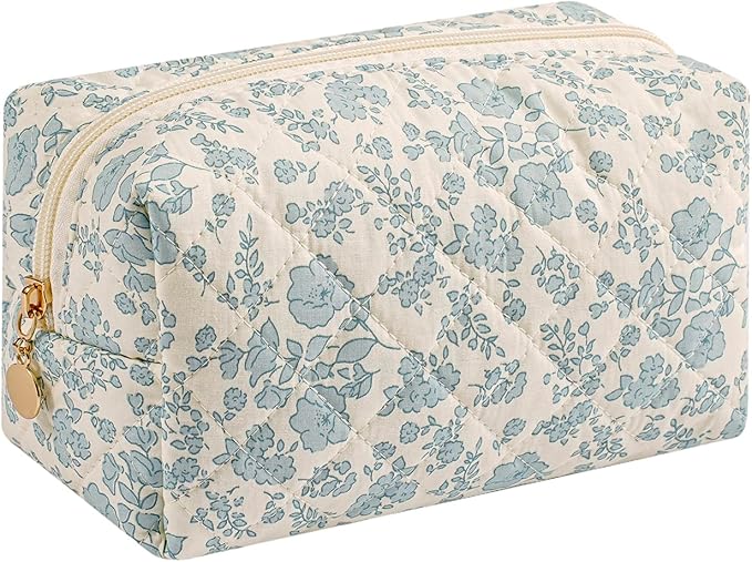 HHQQWZ Cute Square Floral Cotton Makeup Cosmetic Bag for Women Girls, Travel Quilted Zipper Make Up Bag, Square Flowers Organizer Case Kawaii Makeup Cosmetic Travel Cloth Pouch (Blue Floral)