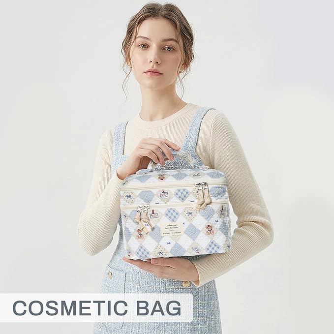 Gosect Makeup Bag, Portable Travel Make up Bag, Large Capacity Quilted Cosmetic Organizer Bag, Cute Floral Toiletry Bag for Women Girls (Bear Pattern)