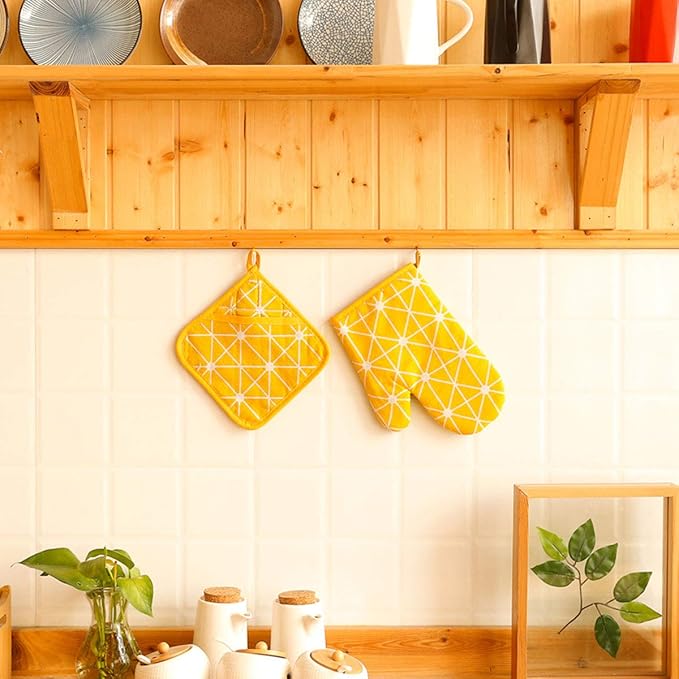 Win Change Oven Mitts and Potholders BBQ Gloves-Oven Mitts and Pot Holders with Recycled Infill Silicone Non-Slip Cooking Gloves for Cooking Baking Grilling (4-Piece Set,Yellow)