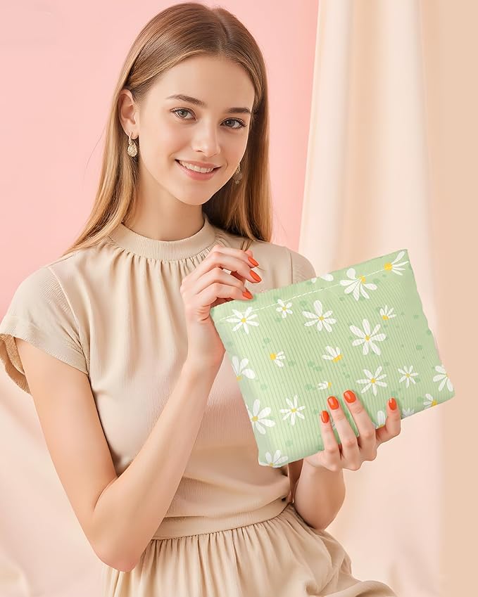 Ksriylm Cute Elegent Floral Flower Makeup Pouch for Women Small Make Up Bag for Purse Zipper Initial Makeup Cosmetic Bags Pouches for Purse Aesthetic Travel Toiletry Bags, Green Daisy