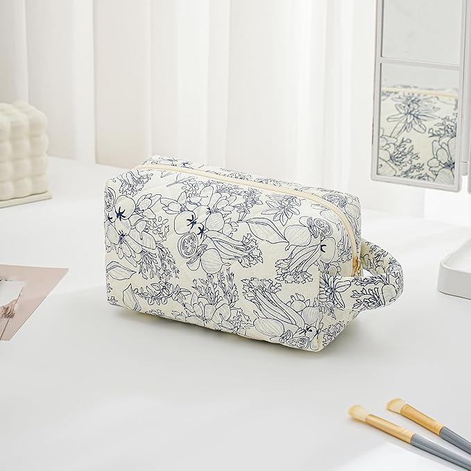 HHQQWZ Makeup Bag Travel Cosmetic Bag for Women, Zipper Make Up Pouch, Floral Flowers Toiletry Organizer Makeup with Handle, Cosmetic Travel Cloth Bag (Navy Blue Flower)