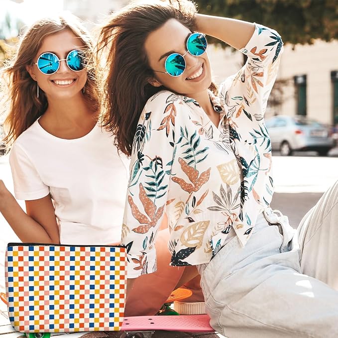 4 Pcs Checkered Makeup Bag Make up Bag Cosmetic Bags for Women Girls Sister Nurse Bridesmaid Friendship Christmas Birthday Travel Toiletry Bags Aesthetic Zipper Organizer Accessories, Cute Retro Plaid