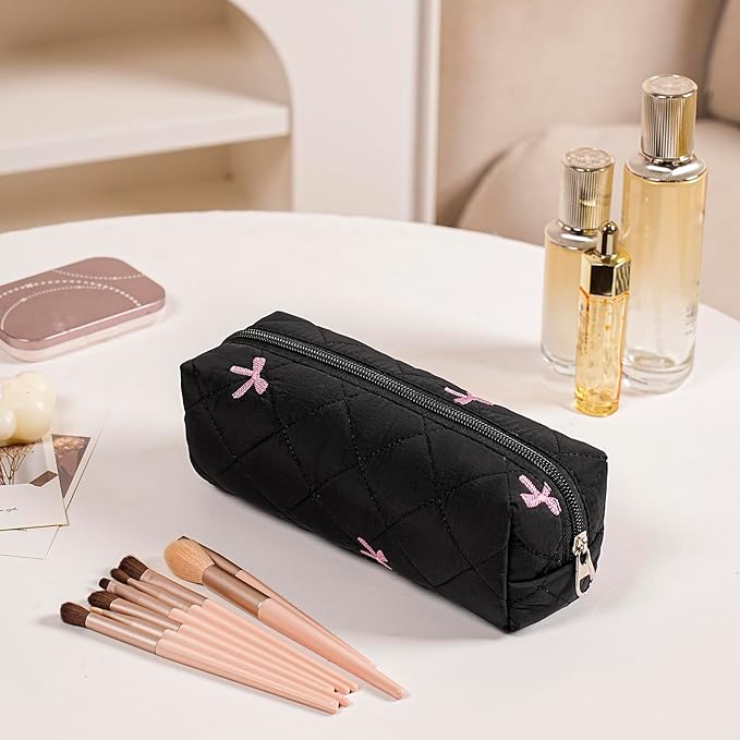 HHQQWZ Cute Floral Cotton Makeup Brush Cosmetic Bag for Women, Travel Quilted Zipper Make Up Bag, Flowers Toiletry Organizer Case Kawaii Makeup Cosmetic Travel Cloth Pouch (Black)
