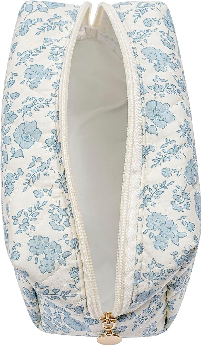HHQQWZ Cute Square Floral Cotton Makeup Cosmetic Bag for Women Girls, Travel Quilted Zipper Make Up Bag, Square Flowers Organizer Case Kawaii Makeup Cosmetic Travel Cloth Pouch (Blue Floral)