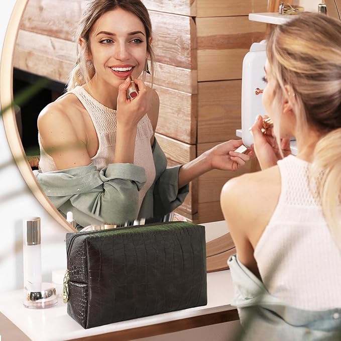YUDEYG Makeup Bag for Purse, Compact Toiletry Pouch, Crocodile-Embossed Cosmetic Travel Bag, Small Makeup Pouch, Unisex Toiletry Travel Bag