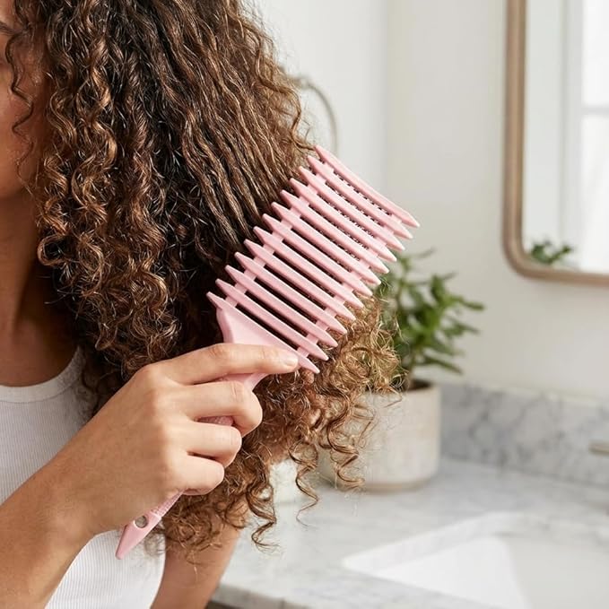 Curl Defining Brush with Hair Clips – Detangling Tool for Wet or Dry Styling, Ideal for Curly Hair, Women & Girls (Pink)