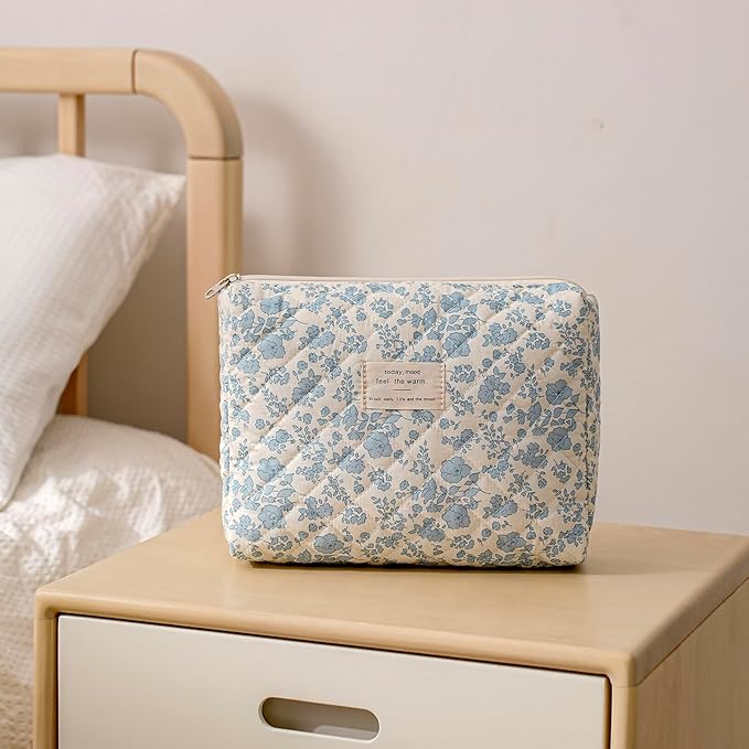 uekeboag 3Pcs Large Travel Quilted Makeup Bag for Women, Floral Cotton Cosmetic Bag, Coquette Aesthetic Floral Toiletry Organizer Bag(3Pcs LightBlue