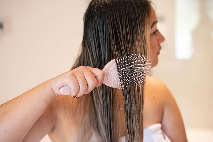 FRAMAR Glitter Hair Brush Detangler, Detangling Hairbrush For Women, Wet Hair Brush For Girls, Hair Detangler Brush, Wet Hairbrush, Hairbrushes, Reduces Frizz – Rosé