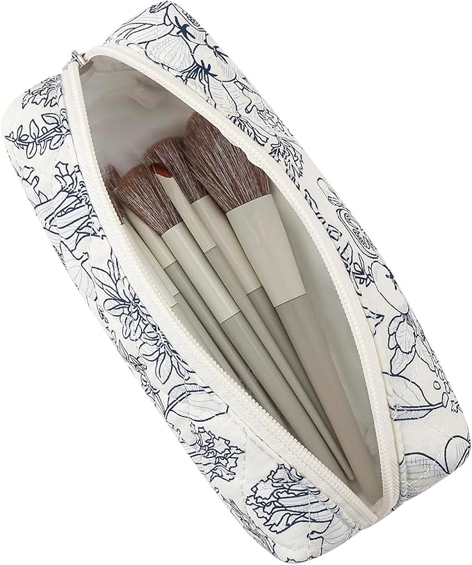 WHHJM Cute Floral Makeup Brush Bag Small Cotton Quilted Cosmetic Bag for Women Travel Toiletry Zipper Make Up Pouch (Navy Floral)