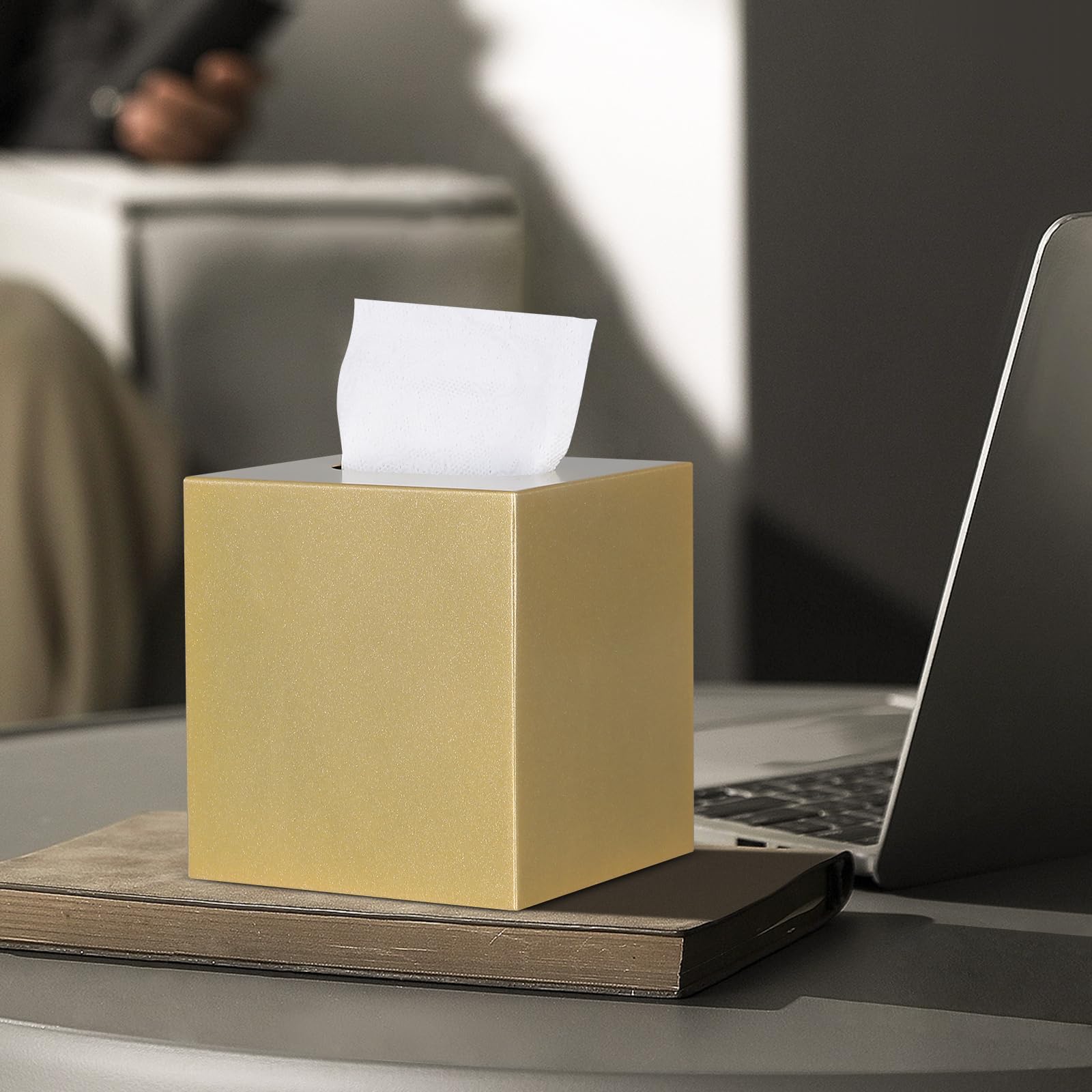 HOUSE DIARY Metal Square Tissue Box lid, Modern Facial Tissue Holder for Bathroom Vanity Tops, Bedroom Dressers, Nightstands, Desks, Offices (Gold)
